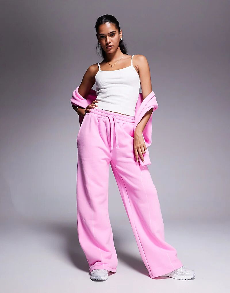 Свободные спортивные брюки Good For Nothing с контрастной строчкой розового цвета
Свободные спортивные брюки Good For Nothing с контрастной строчкой розового цвета