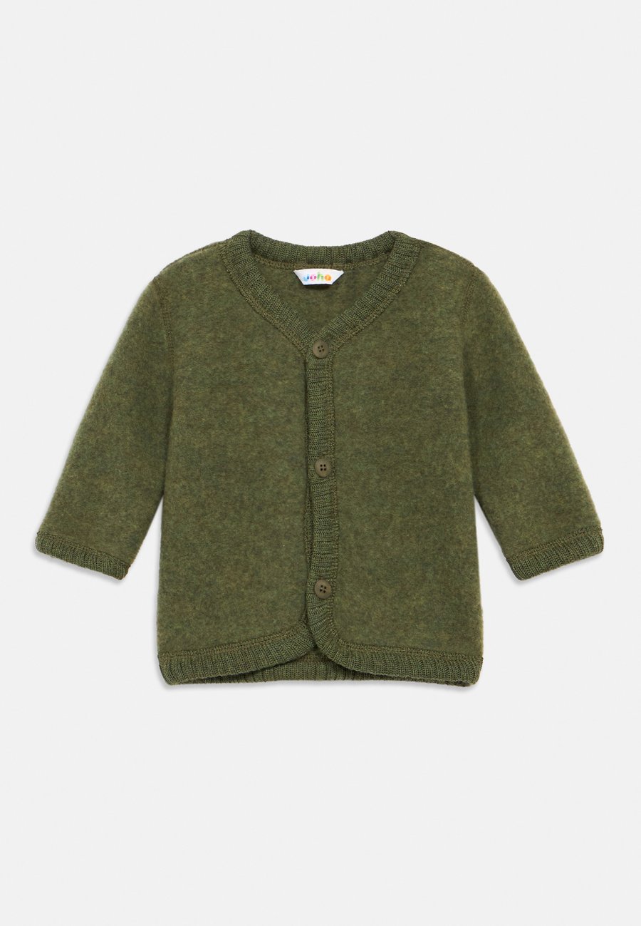 Кардиган Joha CARDIGAN WOOL UNISEX, Olive
Кардиган Joha CARDIGAN WOOL UNISEX, Olive