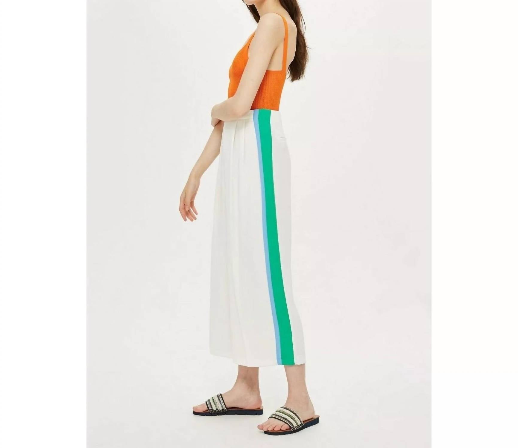 Укороченные брюки с широкими складками и полосками по бокам, разноцветные Topshop, мультиколор
Укороченные брюки с широкими складками и полосками по бокам, разноцветные Topshop, мультиколор