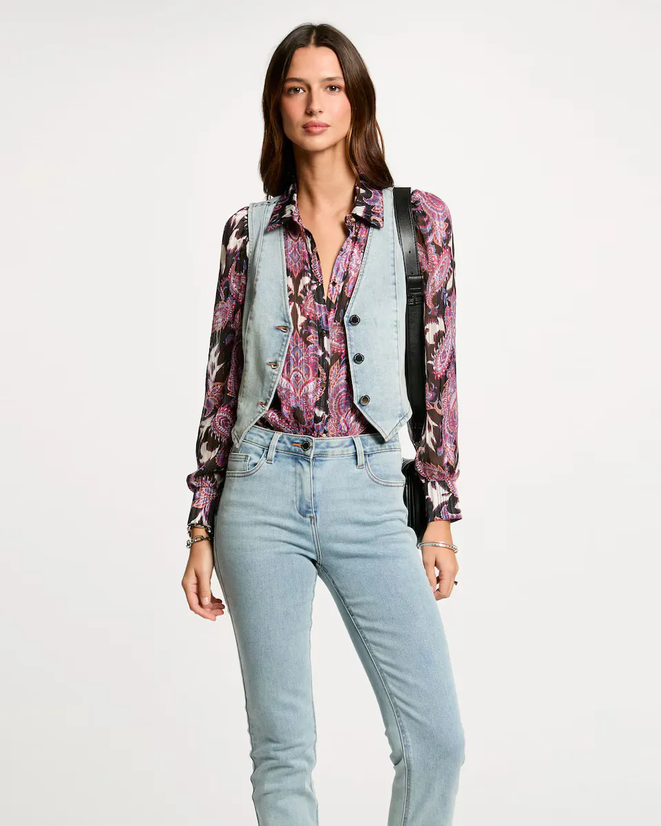 Женский джинсовый жилет с металлическими пуговицами Morgan, светло-голубой
Женский джинсовый жилет с металлическими пуговицами Morgan, светло-голубой