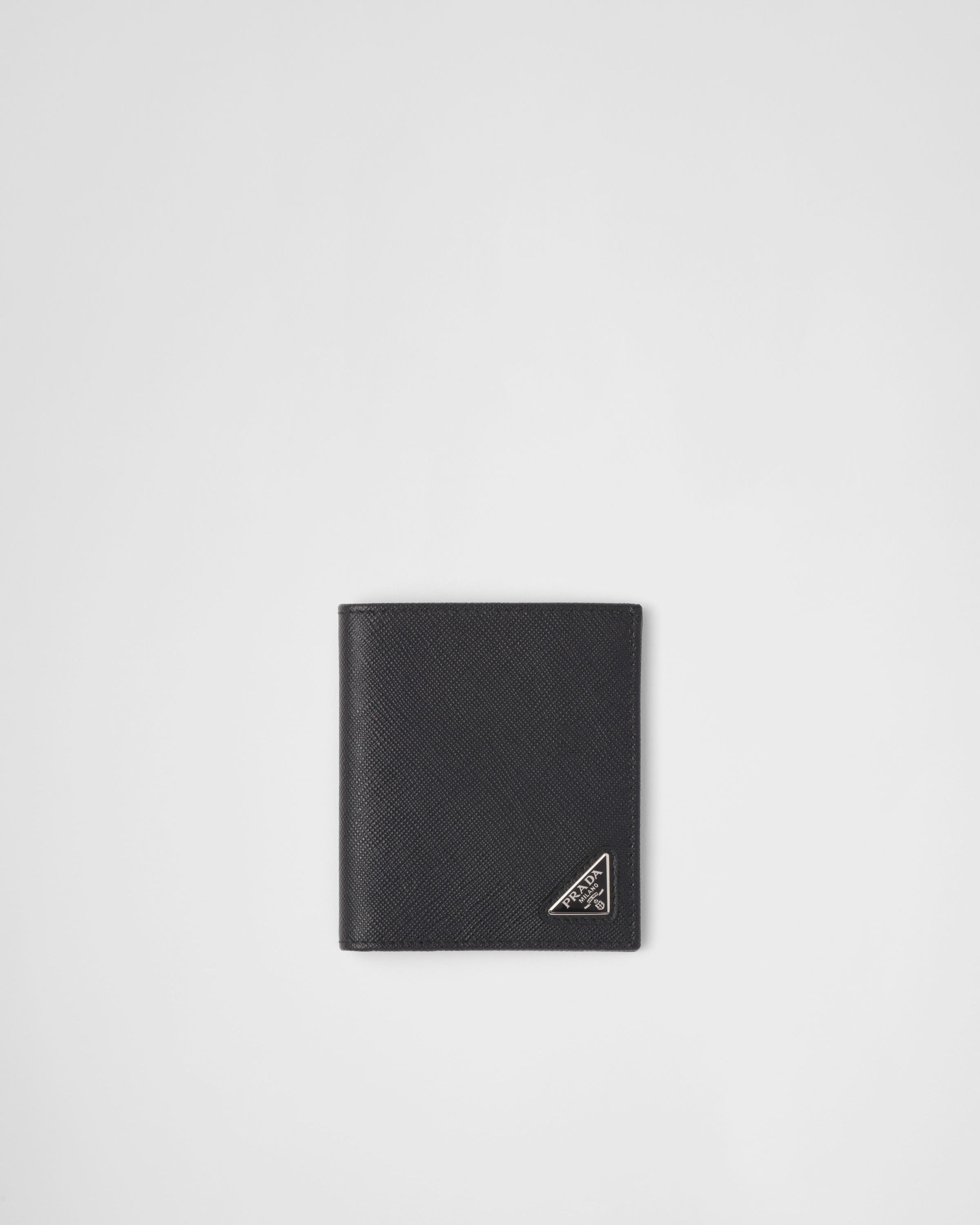 Кошелек из сафьяновой кожи Prada, черный
Кошелек из сафьяновой кожи Prada, черный
