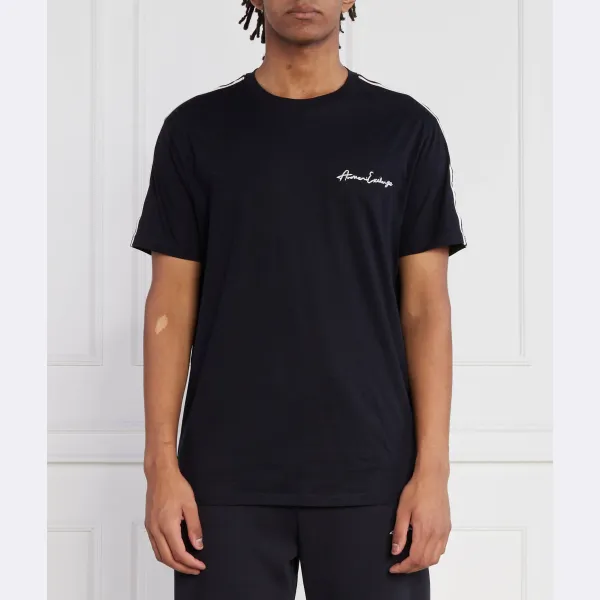 Футболка стандартного кроя Armani Exchange, черный
Футболка стандартного кроя Armani Exchange, черный
