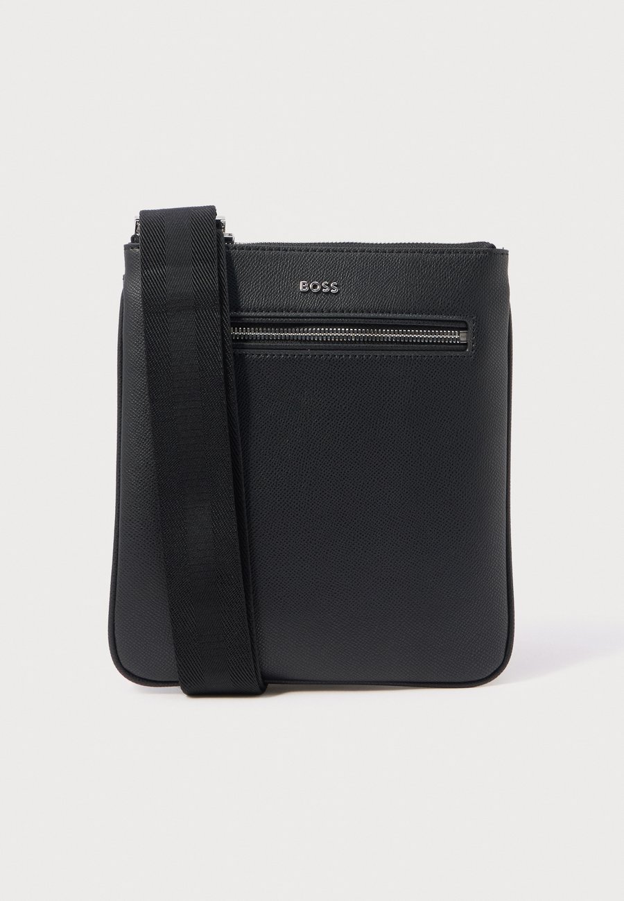 Сумка кросс-боди BOSS DAXTER ENVELOPE, Black
Сумка кросс-боди BOSS DAXTER ENVELOPE, Black