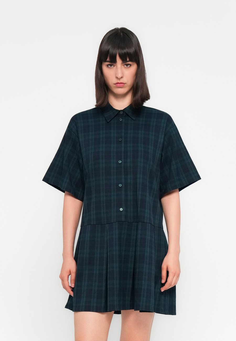 Платье JJXX JXMILLA PLEATED DRESS, Naval Academy/Dark Blue
Платье JJXX JXMILLA PLEATED DRESS, Naval Academy/Dark Blue