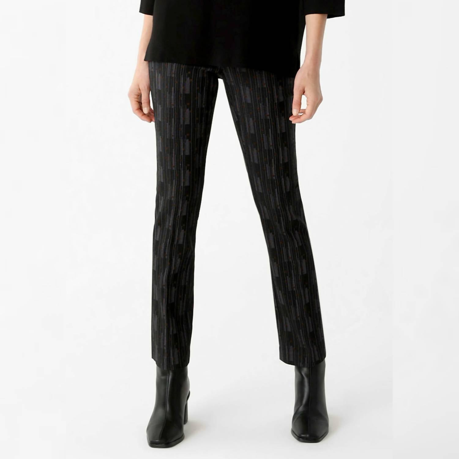 Брюки Truro Stripe Pant 31" Slim Pant с кантом черного цвета с ржавчиной LISETTE
Брюки Truro Stripe Pant 31" Slim Pant с кантом черного цвета с ржавчиной LISETTE