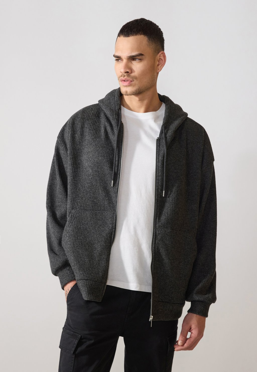 Кардиган Pier One, темно-серый
Кардиган Pier One, темно-серый