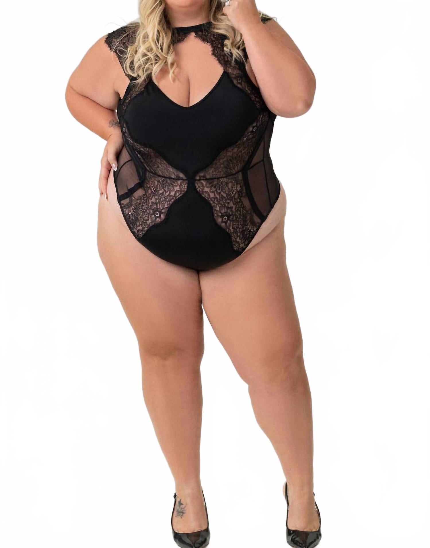 Минна Бодиплюс в черном цвете Thistle and Spire
Минна Бодиплюс в черном цвете Thistle and Spire