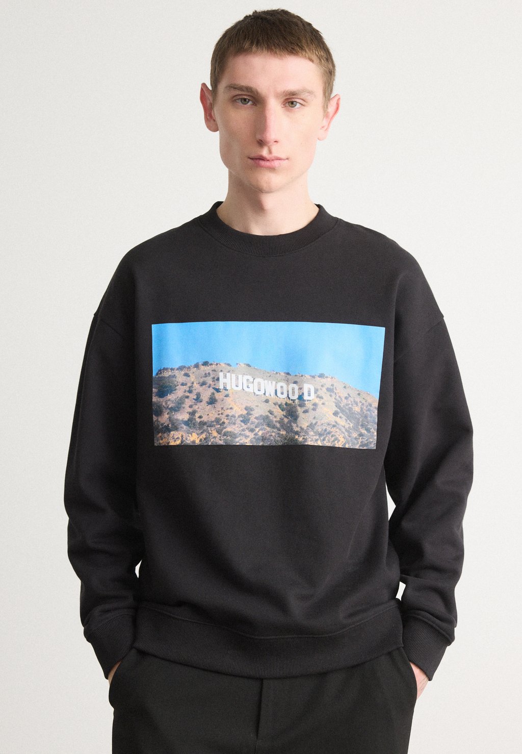 Толстовка DARTOK HUGO, черный
Толстовка DARTOK HUGO, черный