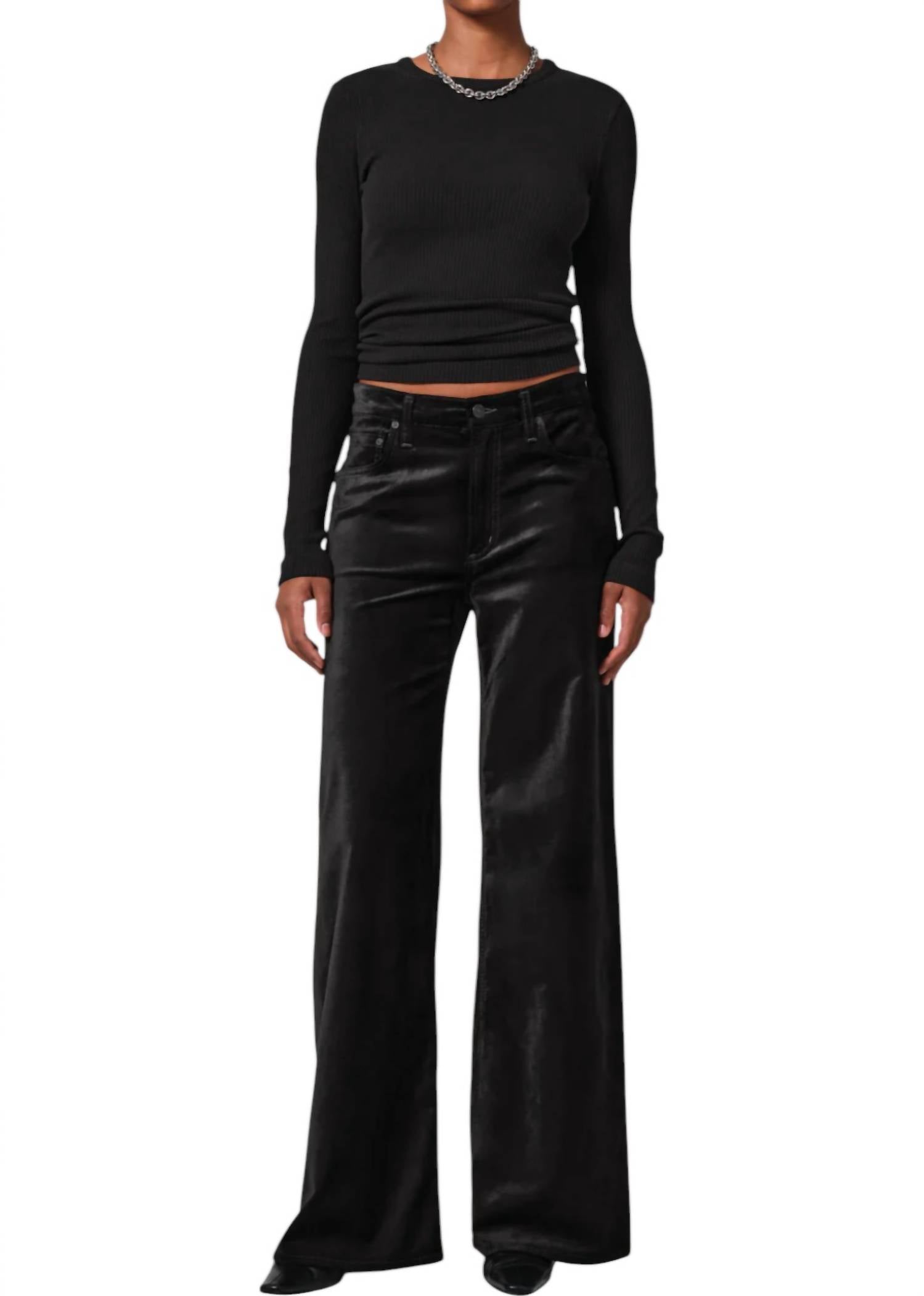 Бархатные мешковатые джинсы Loli средней посадки черного цвета Citizens of Humanity
Бархатные мешковатые джинсы Loli средней посадки черного цвета Citizens of Humanity