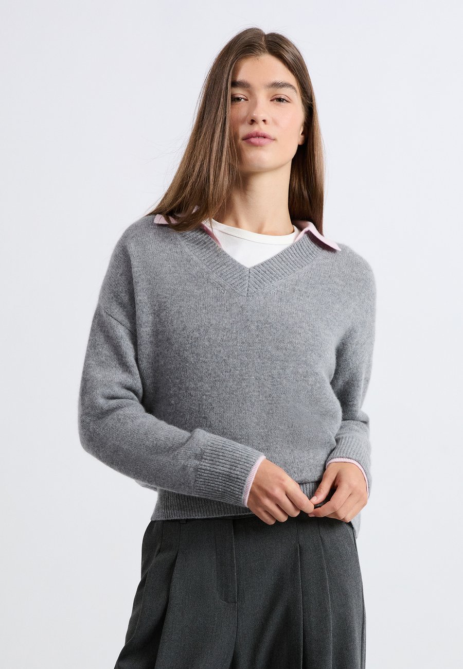 Джемпер Etam LOUISE, Light Grey
Джемпер Etam LOUISE, Light Grey