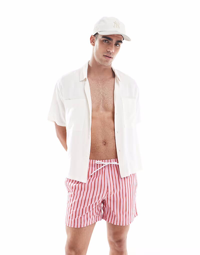 Плавки-шорты Cotton On с розовым ретро-принтом Cotton:On
Плавки-шорты Cotton On с розовым ретро-принтом Cotton:On