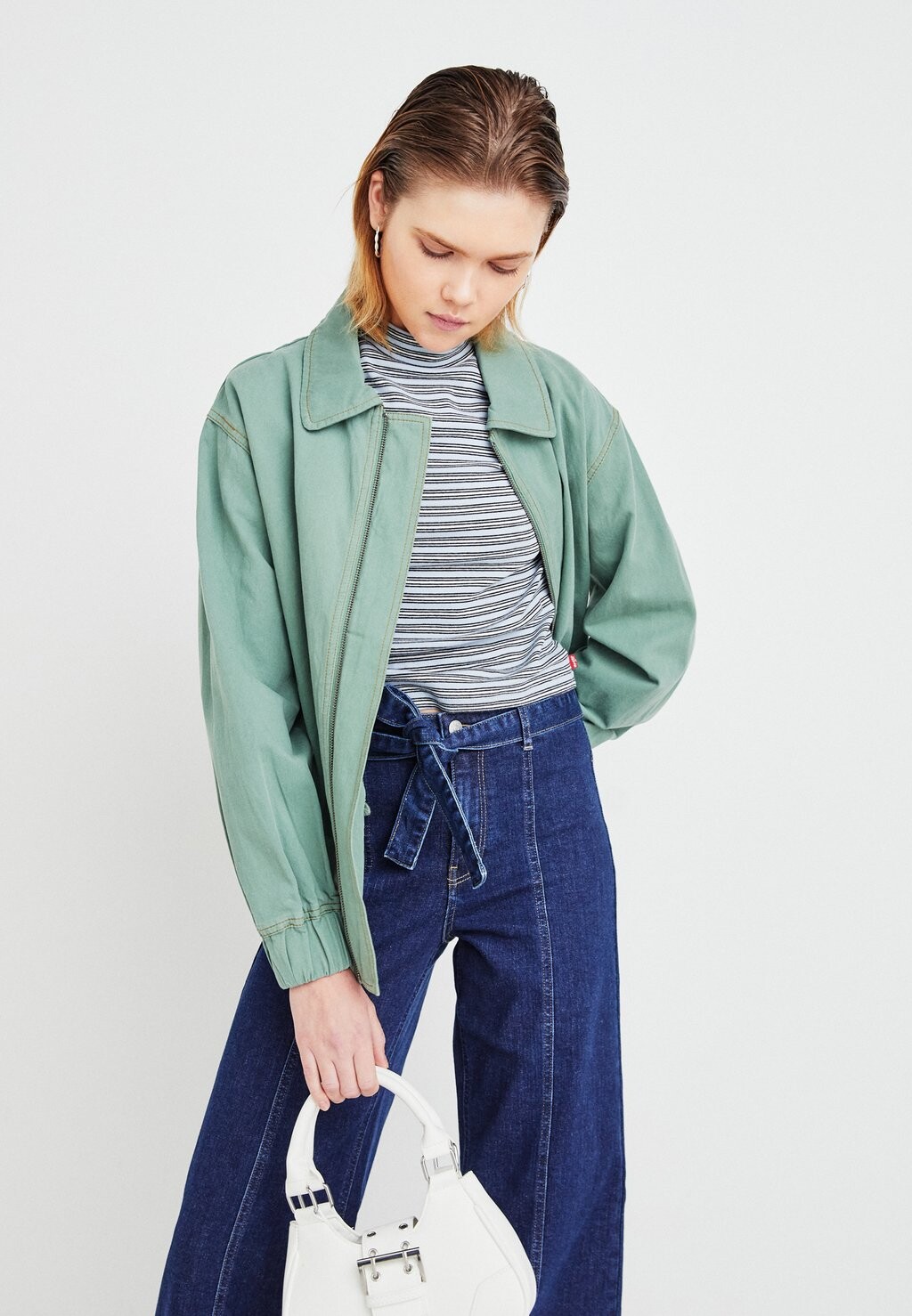 Джинсы свободного кроя ONLMADISON BLUSH WIDE BELT ONLY, темно-синий деним
Джинсы свободного кроя ONLMADISON BLUSH WIDE BELT ONLY, темно-синий деним