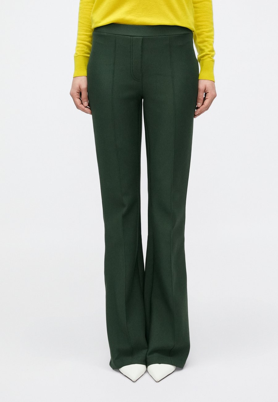 Брюки Diane von Furstenberg ELISE PANTS, Green
Брюки Diane von Furstenberg ELISE PANTS, Green