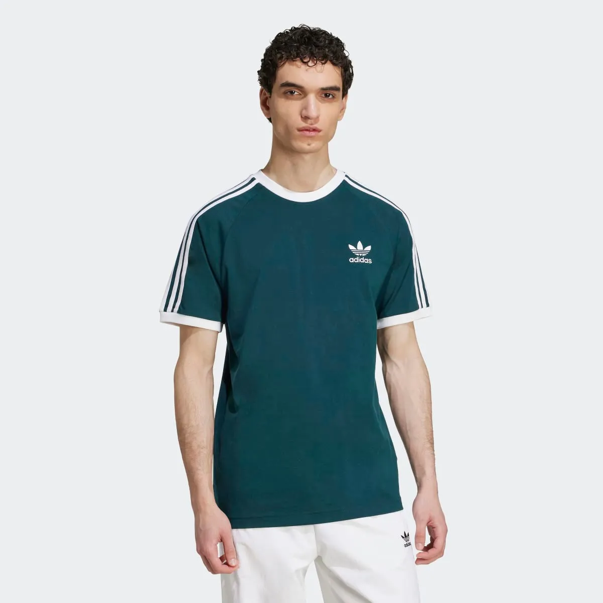 Мужская футболка Originals Adicolor Classics 3-Stripes adidas, зеленый
Мужская футболка Originals Adicolor Classics 3-Stripes adidas, зеленый