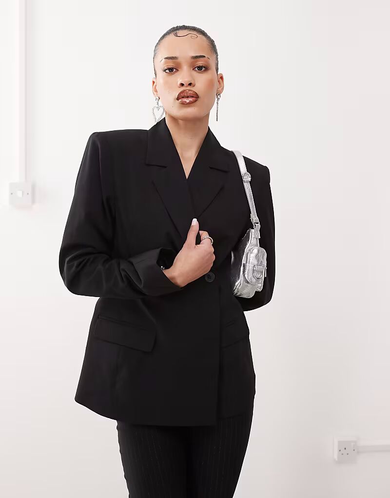 Приталенный пиджак Weekday Edgar черного цвета
Приталенный пиджак Weekday Edgar черного цвета