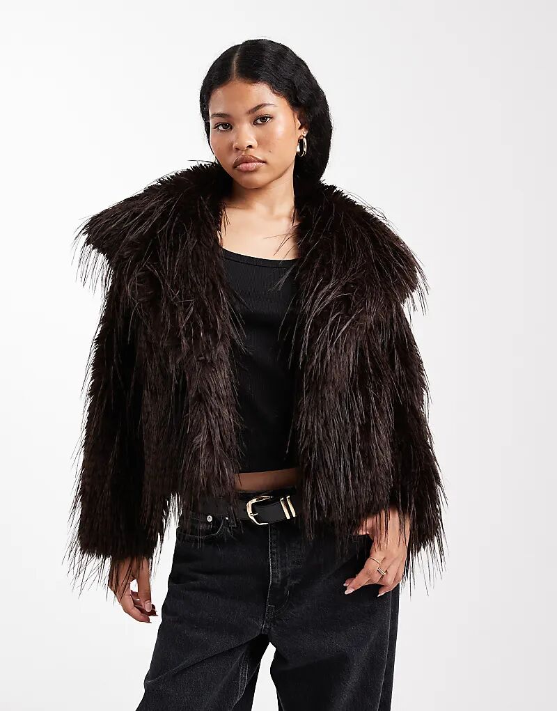 Короткая куртка из искусственного меха ASOS DESIGN Petite шоколадного цвета
Короткая куртка из искусственного меха ASOS DESIGN Petite шоколадного цвета