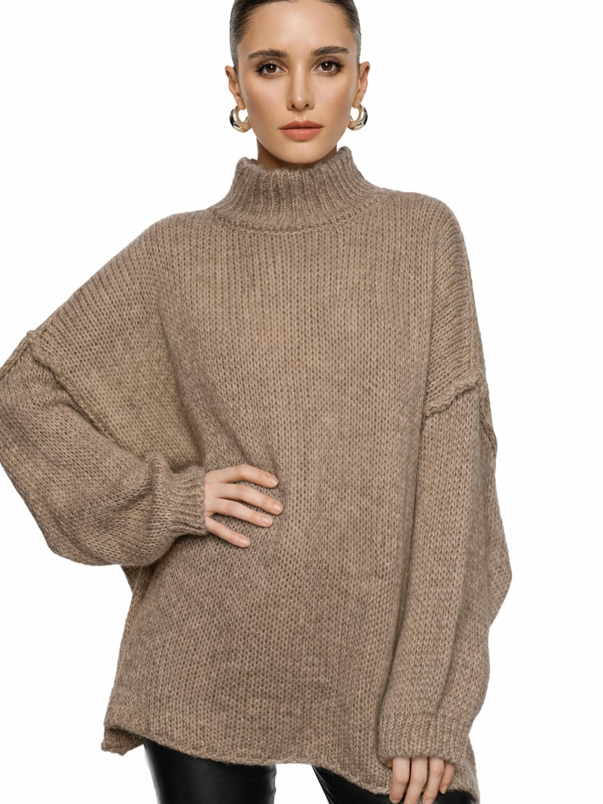 Worldclassca Свитер оверсайз 'Strickpullover Oversized mit Stehkragen' в цвете Taupe
Worldclassca Свитер оверсайз 'Strickpullover Oversized mit Stehkragen' в цвете Taupe