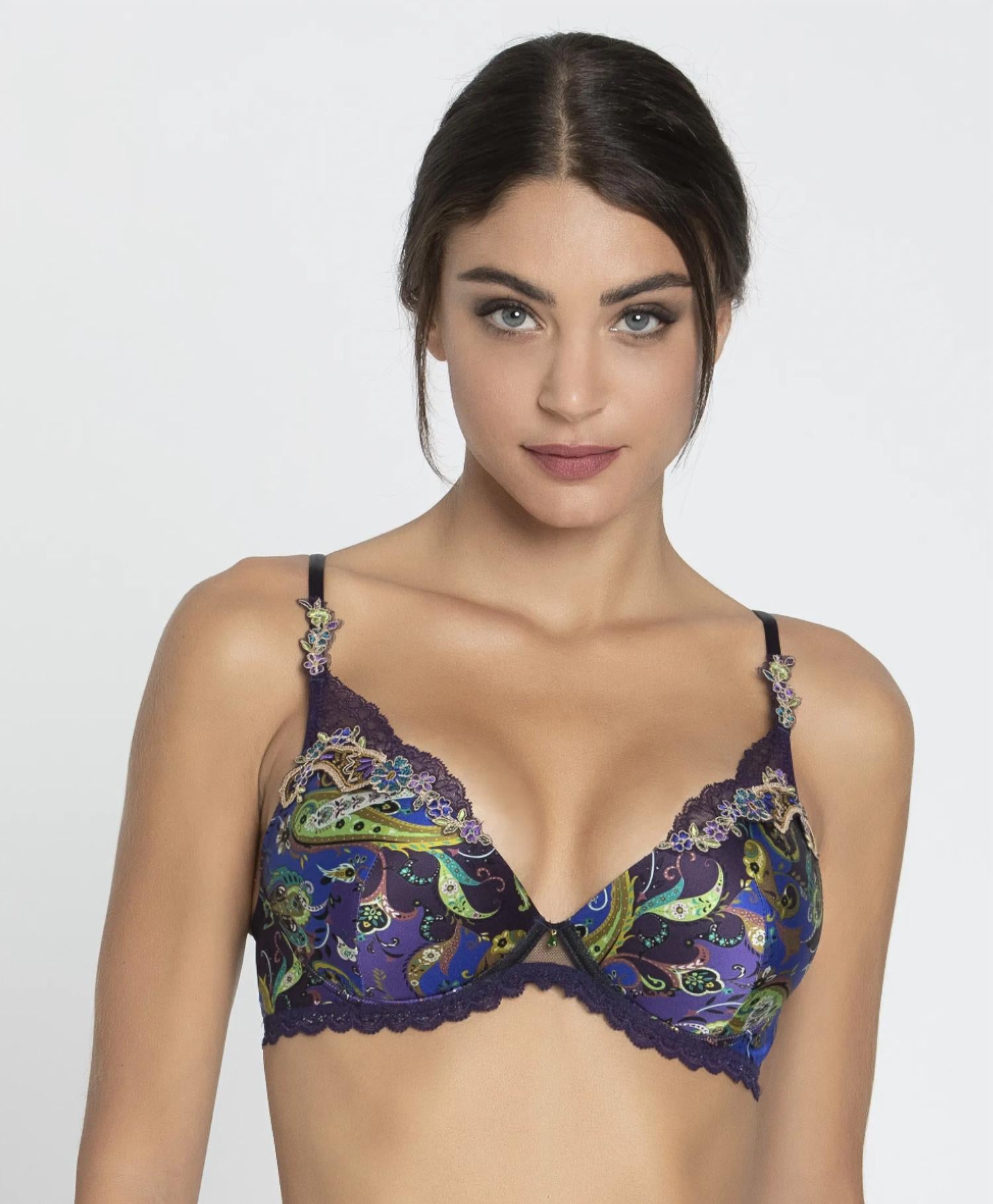 Бюстгальтер Dentelle Cashmer Contour в цвете Emaux Lise Charmel, Emaux
Бюстгальтер Dentelle Cashmer Contour в цвете Emaux Lise Charmel, Emaux