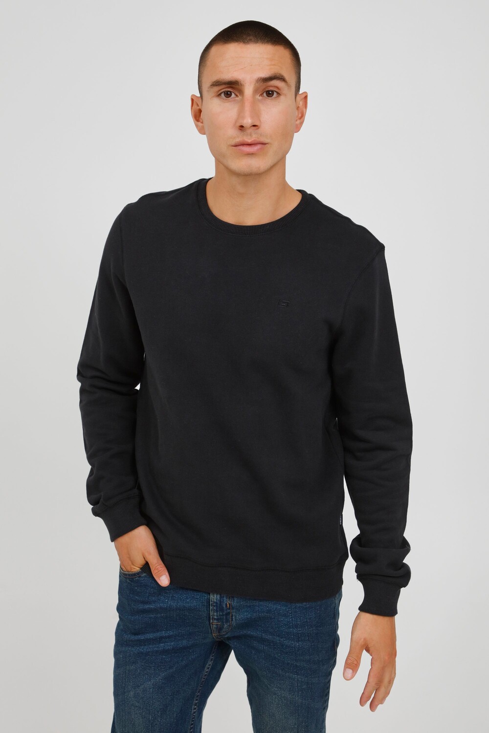 Толстовка BLEND Sweater BHBHAvebury Crew neck 20712827, черный 
Толстовка BLEND Sweater BHBHAvebury Crew neck 20712827, черный