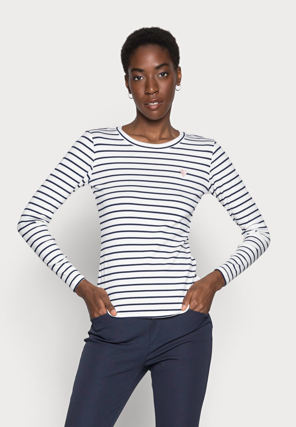 Топ с длинными рукавами LIDDY Kaffe, цвет chalk
Топ с длинными рукавами LIDDY Kaffe, цвет chalk