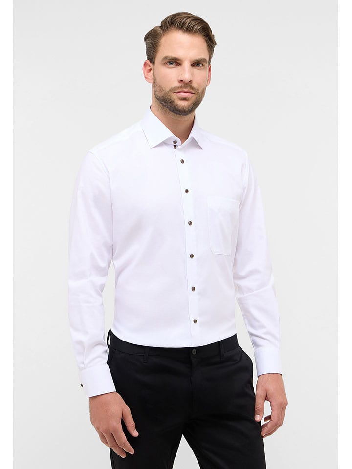 Eterna Рубашка - удобный крой - белого цвета
Eterna Рубашка - удобный крой - белого цвета