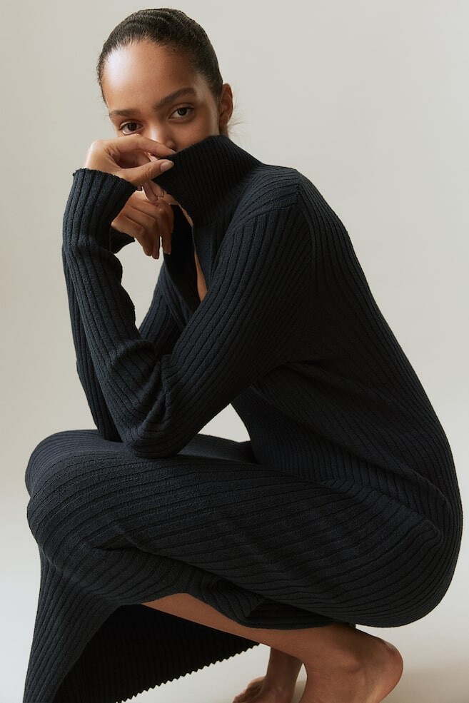 Платье из трикотажного полотна с воротником H&M, черный
Платье из трикотажного полотна с воротником H&M, черный