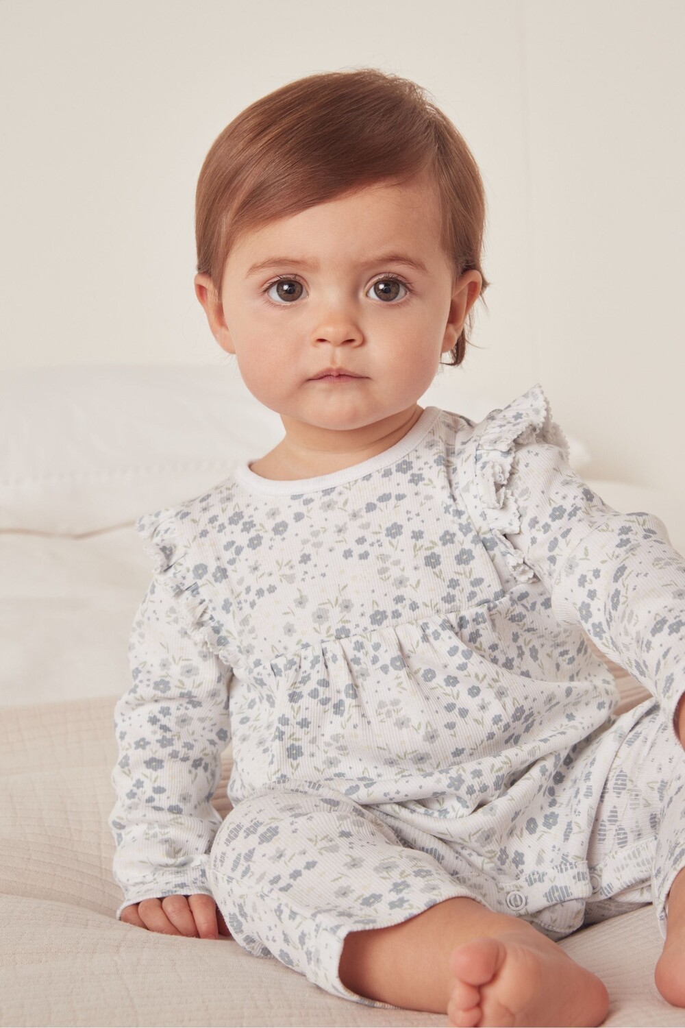 Комбинезон Company Edie из натурального хлопка с цветочным узором и рюшами The White Company, белый
Комбинезон Company Edie из натурального хлопка с цветочным узором и рюшами The White Company, белый