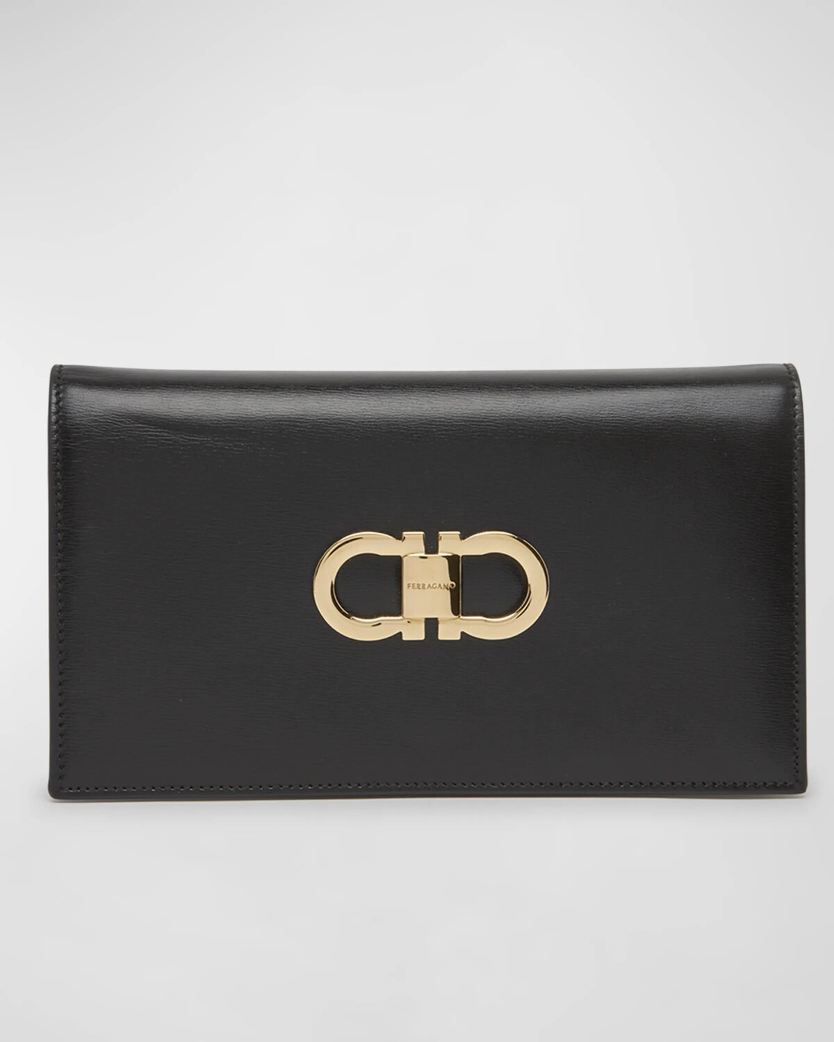 Двойная сумка через плечо Gancio Ferragamo, цвет Nero
Двойная сумка через плечо Gancio Ferragamo, цвет Nero