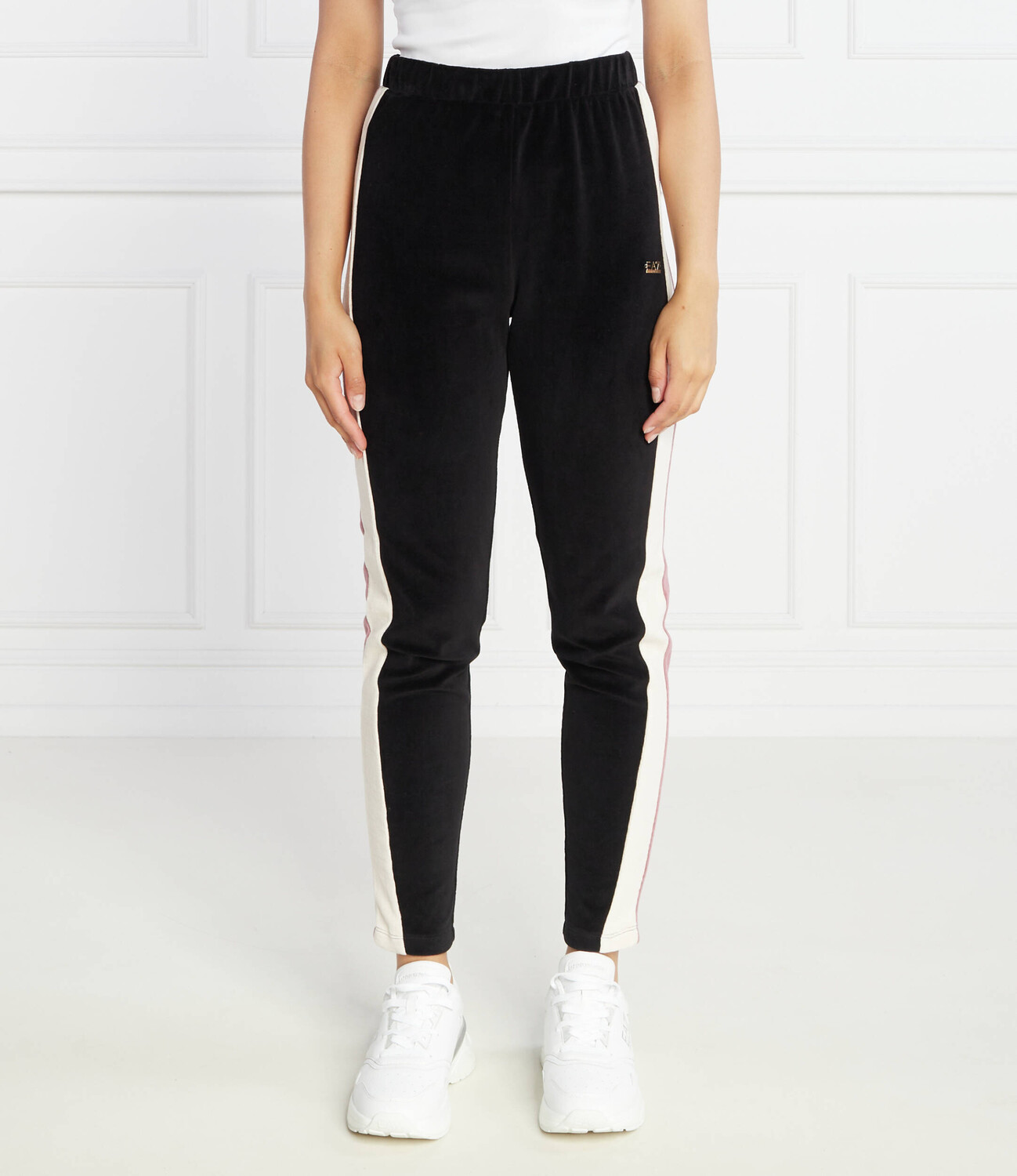 Спортивные брюки EA7 Regular Fit, черный
Спортивные брюки EA7 Regular Fit, черный