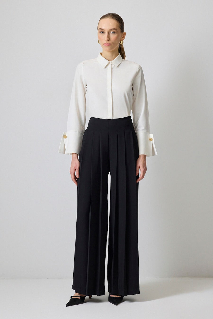 Широкие брюки со складками Touche Prive, черный
Широкие брюки со складками Touche Prive, черный