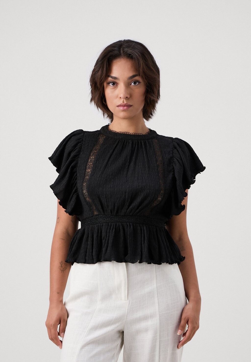 Блуза VMMILLANA FRILL Vero Moda, черный
Блуза VMMILLANA FRILL Vero Moda, черный