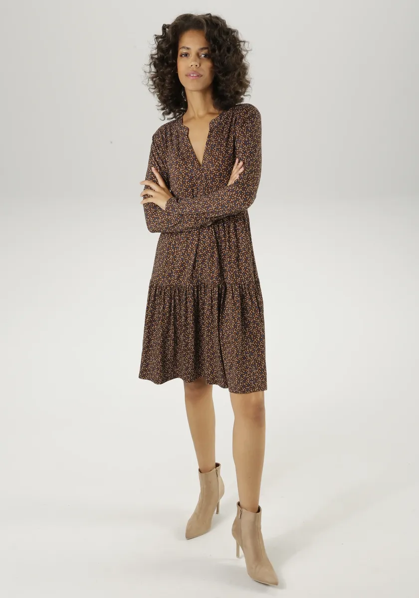 Трикотажное платье Aniston CASUAL с модным цветным графическим принтом по всей поверхности – НОВАЯ КОЛЛЕКЦИЯ, цвет Braun-Sand-Petrol
Трикотажное платье Aniston CASUAL с модным цветным графическим принтом по всей поверхности – НОВАЯ КОЛЛЕКЦИЯ, цвет Braun-Sand-Petrol