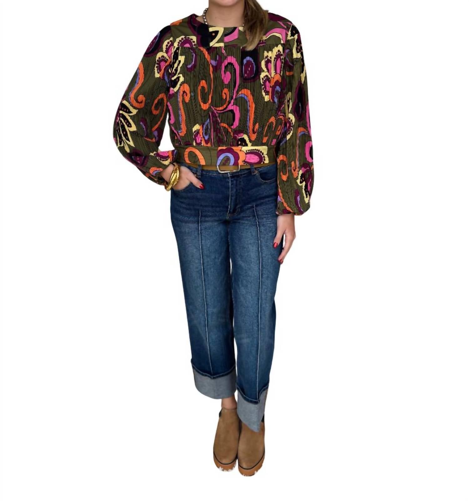 Длинный топ с рукавами в зеленом мультиколоре CIEBON
Длинный топ с рукавами в зеленом мультиколоре CIEBON