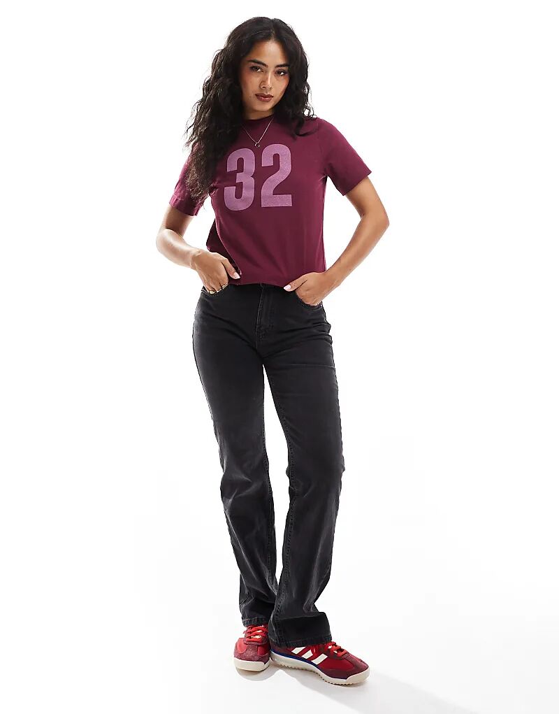 Футболка Cotton On classic с рисунком 32 вишневого цвета Cotton:On
Футболка Cotton On classic с рисунком 32 вишневого цвета Cotton:On