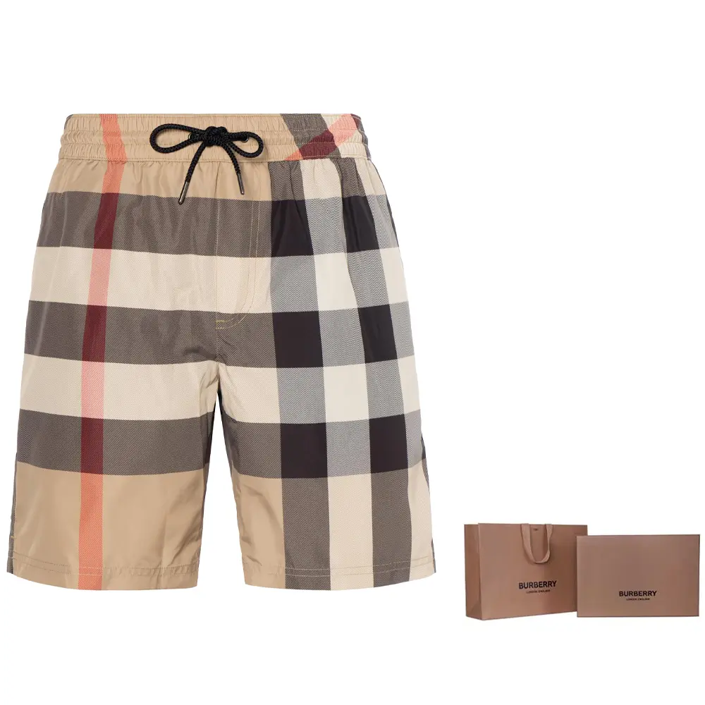 Проверьте наличие плавательных шорт на шнуровке Burberry, shopping bag+original box
Проверьте наличие плавательных шорт на шнуровке Burberry, shopping bag+original box