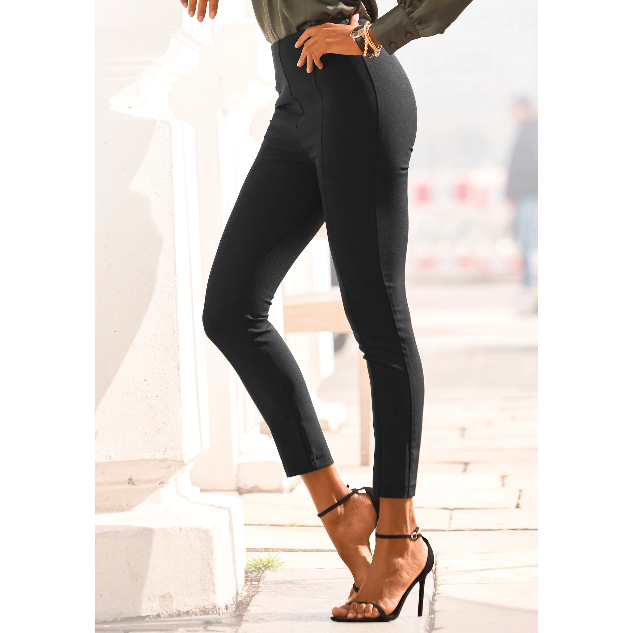 LASCANA эластичные брюки с подчеркивающим фигуру поясом, элегантные тканевые брюки облегающего кроя, черный
LASCANA эластичные брюки с подчеркивающим фигуру поясом, элегантные тканевые брюки облегающего кроя, черный