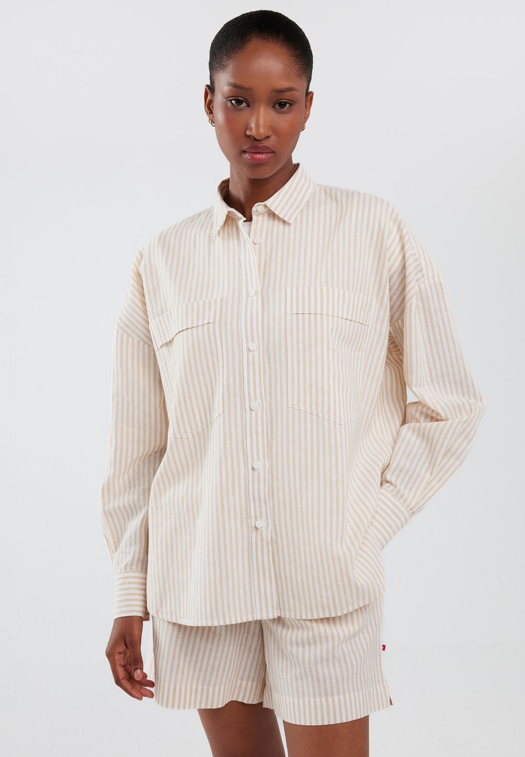 Блузка на пуговицах Big Star, бежевый
Блузка на пуговицах Big Star, бежевый