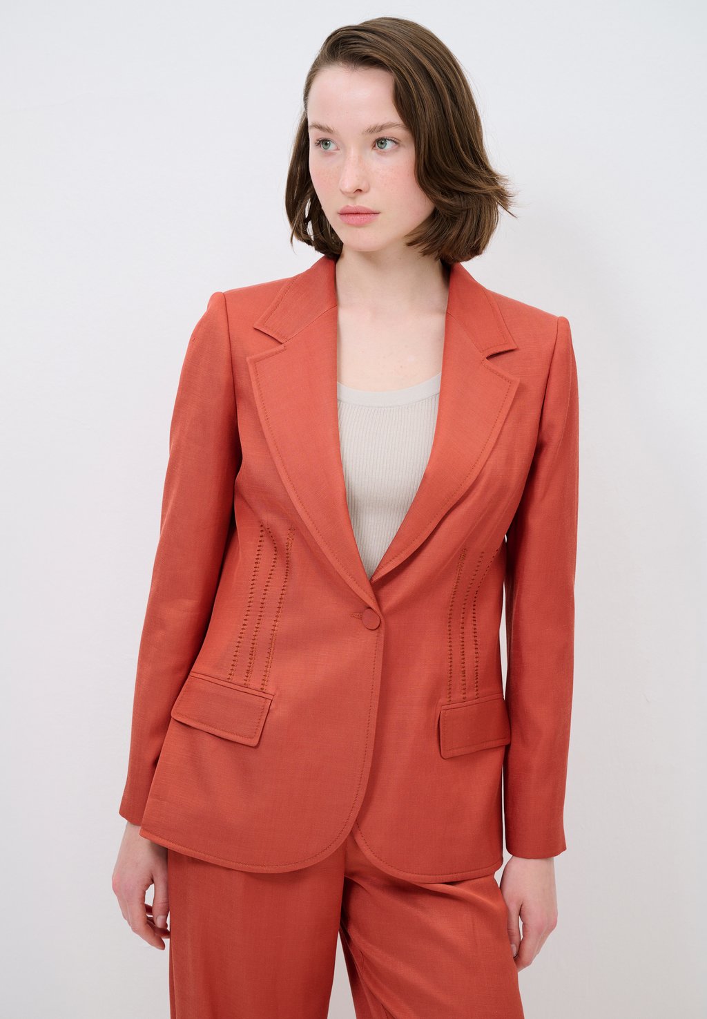 Блейзер adL, темно-красный
Блейзер adL, темно-красный