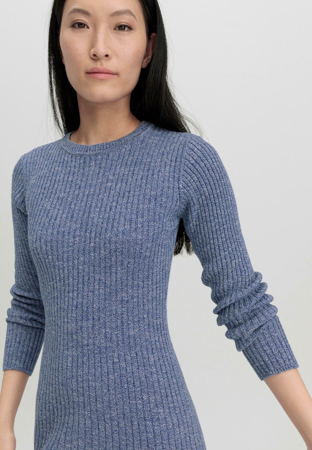 Платье-футляр hessnatur, синий
Платье-футляр hessnatur, синий