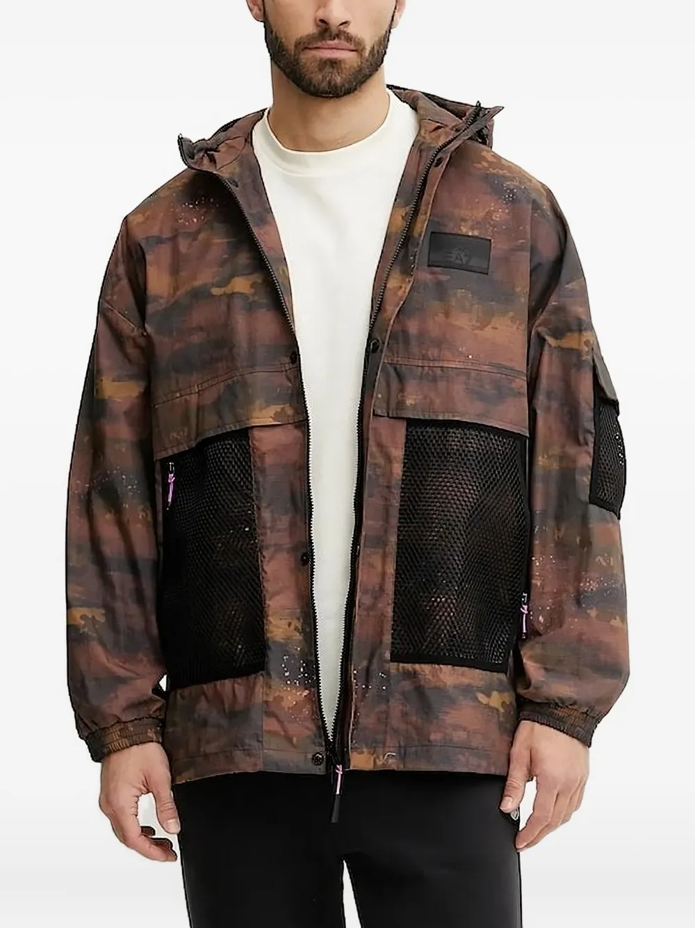 Куртка с сетчатыми вставками и камуфляжным принтом Ea7 Emporio Armani, коричневый
Куртка с сетчатыми вставками и камуфляжным принтом Ea7 Emporio Armani, коричневый
