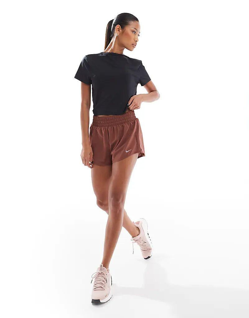 Шорты Nike One Training длиной 3 дюйма с высокой талией коричневого цвета Nike Training
Шорты Nike One Training длиной 3 дюйма с высокой талией коричневого цвета Nike Training