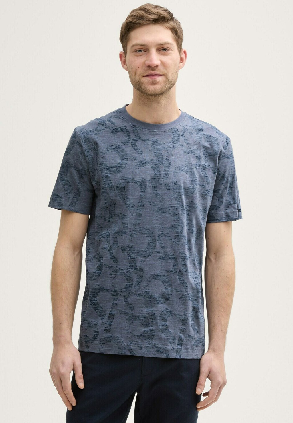 Футболка с принтом MIT ALLOVER TOM TAILOR, темно-синий
Футболка с принтом MIT ALLOVER TOM TAILOR, темно-синий