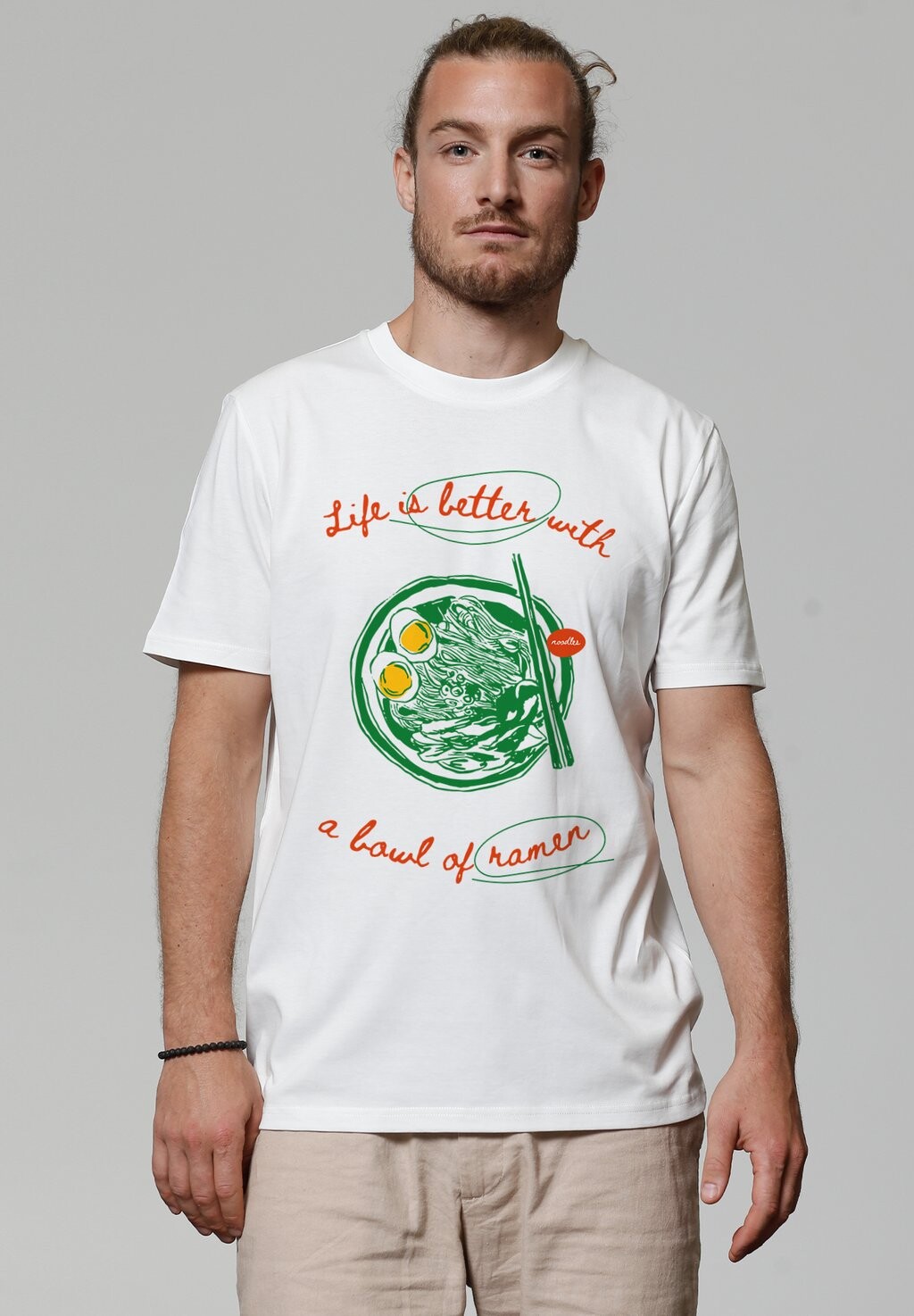 Футболка с принтом LIFE IS BETTER WITH RAMEN watapparel, белый 
Футболка с принтом LIFE IS BETTER WITH RAMEN watapparel, белый