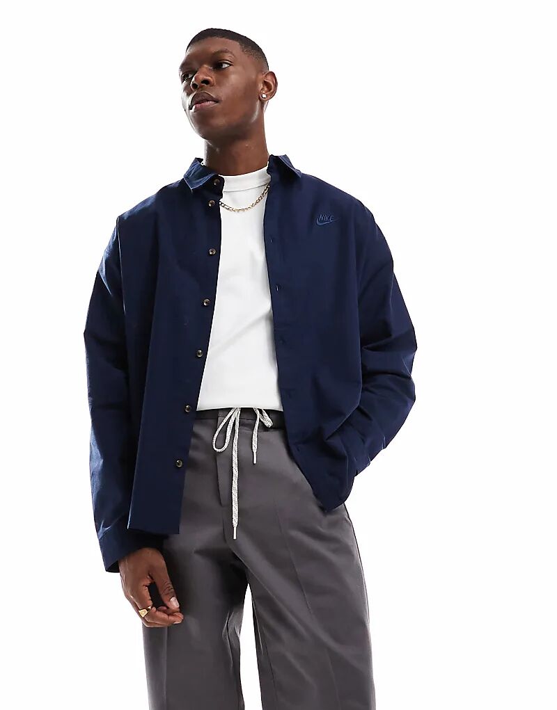 Рубашка Оксфорд Nike Club темно-синего цвета
Рубашка Оксфорд Nike Club темно-синего цвета