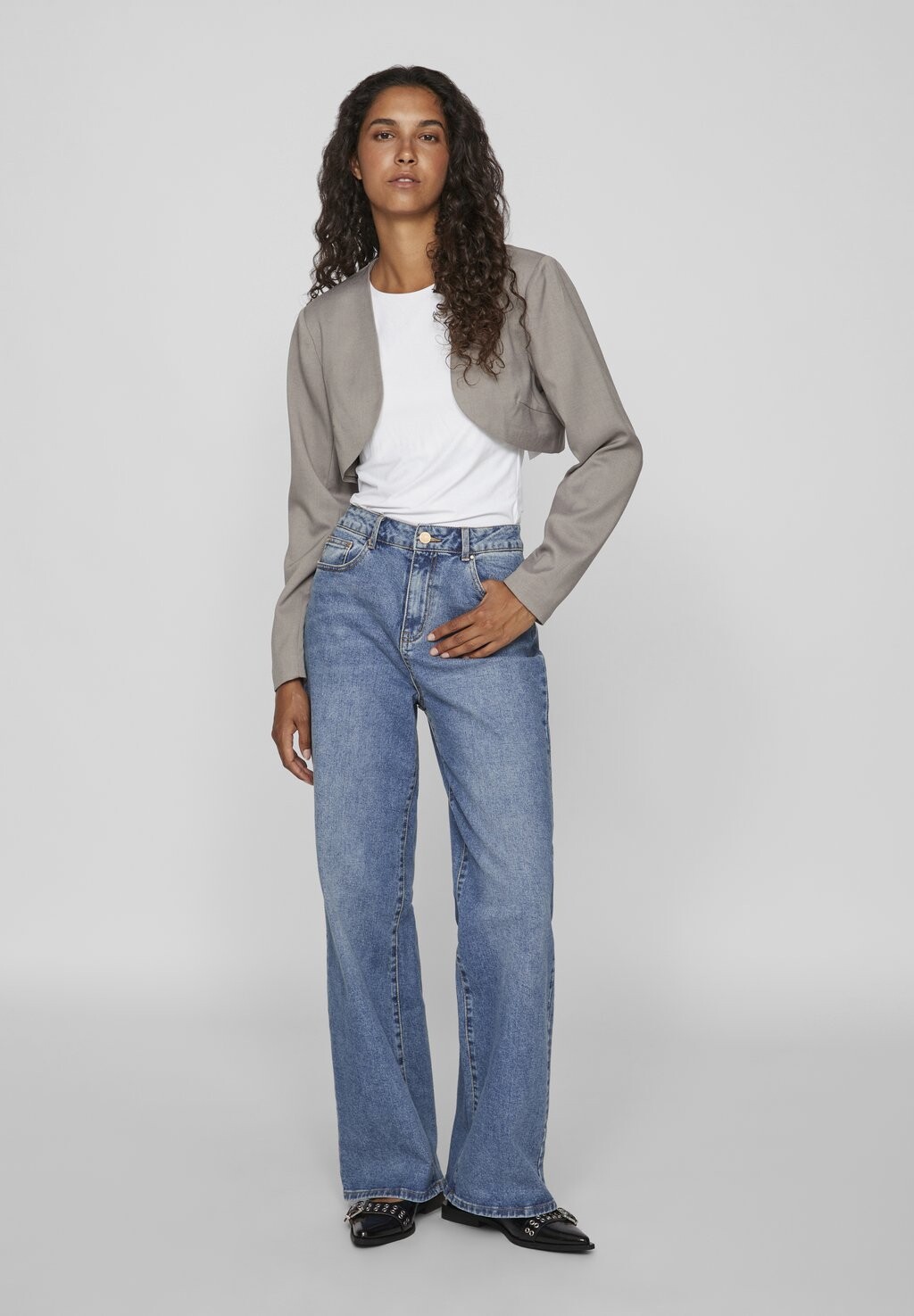 Блейзер VINAVI BOLERO VILA, серый
Блейзер VINAVI BOLERO VILA, серый