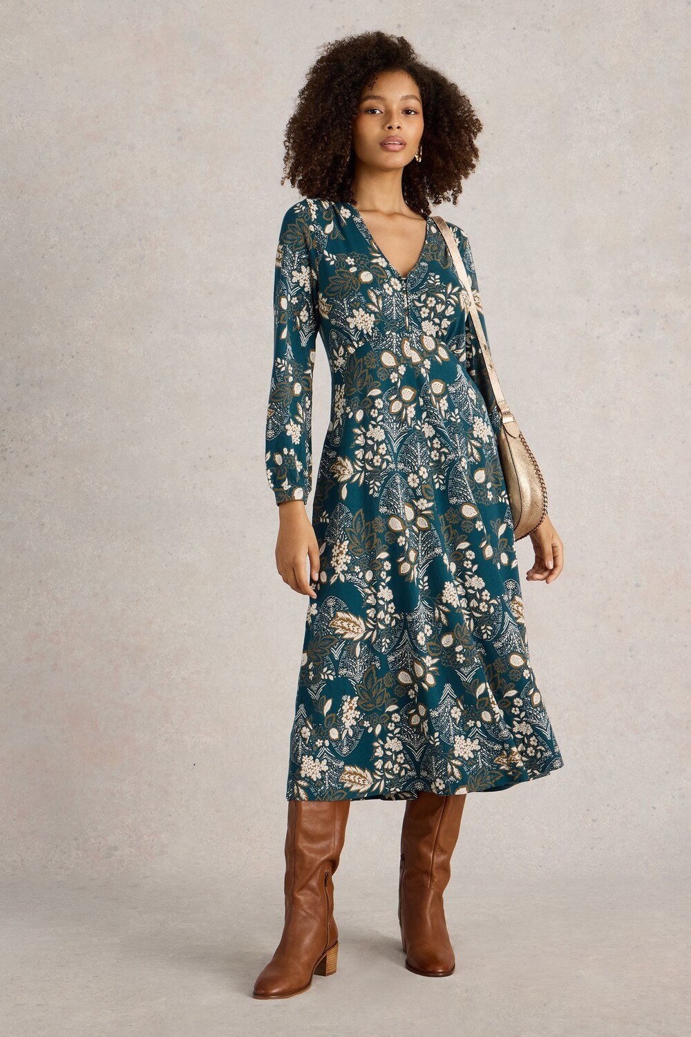 Платье миди Megan из джерси White Stuff, зеленый
Платье миди Megan из джерси White Stuff, зеленый