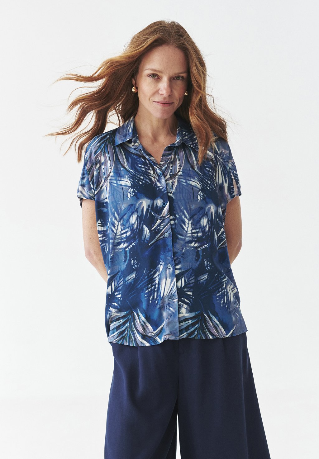 Блузка на пуговицах KIMI TATUUM, темно-синий
Блузка на пуговицах KIMI TATUUM, темно-синий