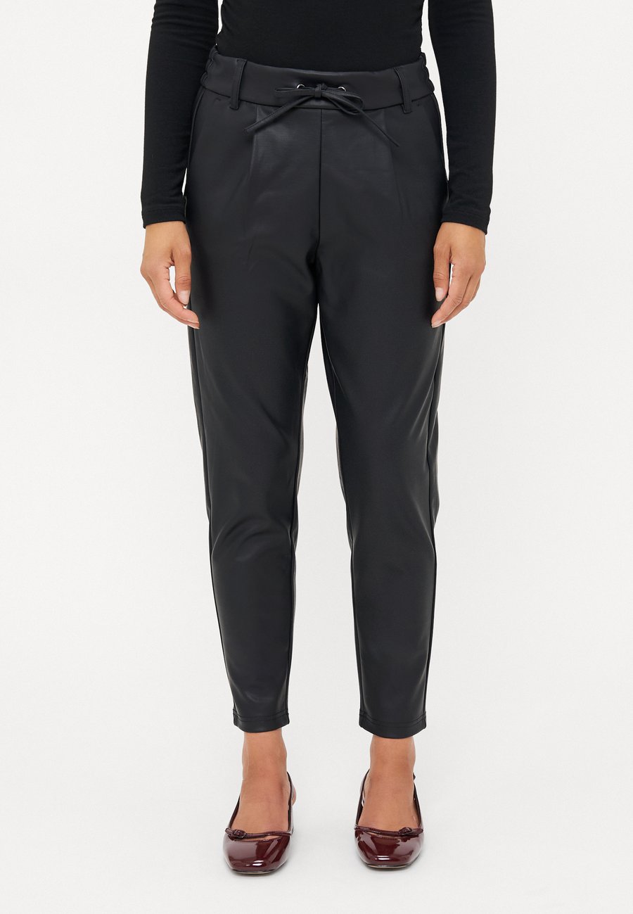 Брюки ONLY Petite ONLPOPTRASH LIFE EASY, Black
Брюки ONLY Petite ONLPOPTRASH LIFE EASY, Black