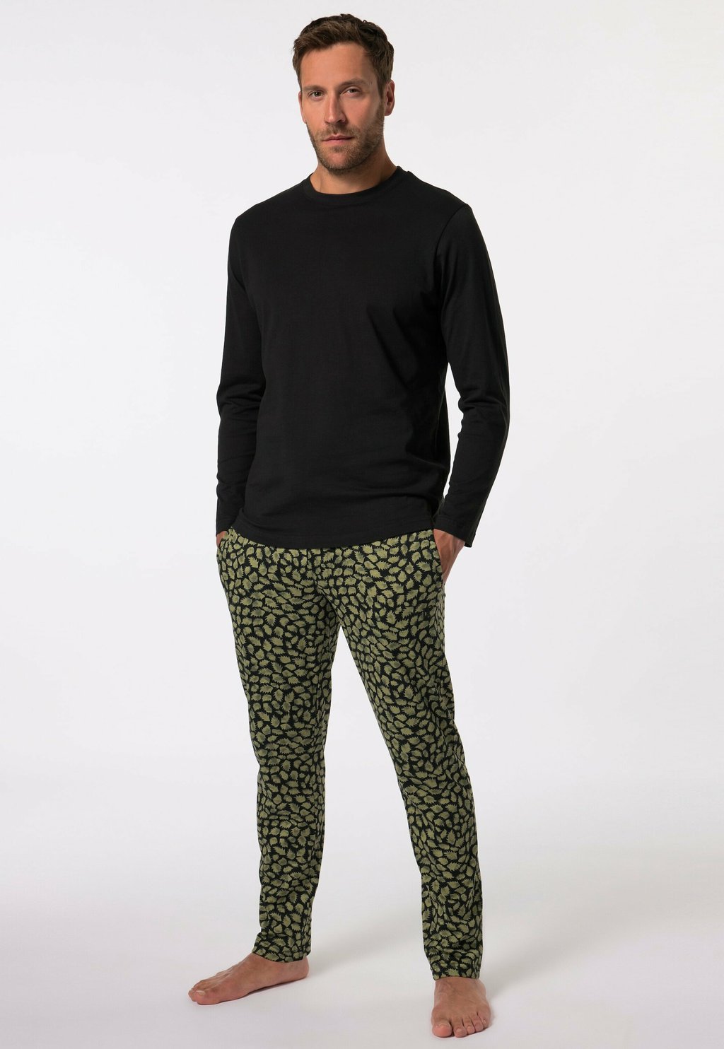 Пижама HOMEWEAR ZWEITEILER LANGARM SET JP1880, черный
Пижама HOMEWEAR ZWEITEILER LANGARM SET JP1880, черный