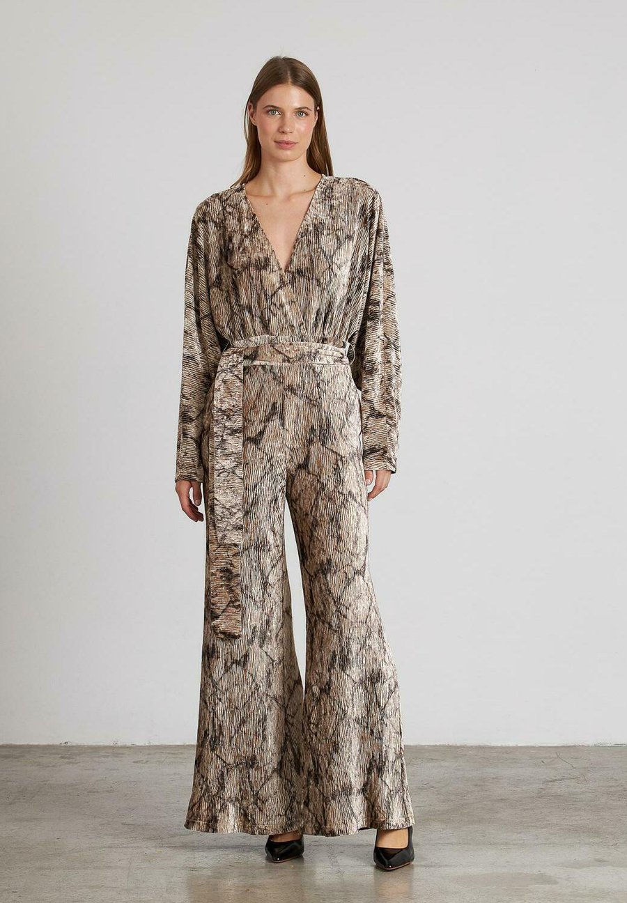 Комбинезон Alma en Pena Jumpsuit, Marrón Topo/Taupe
Комбинезон Alma en Pena Jumpsuit, Marrón Topo/Taupe